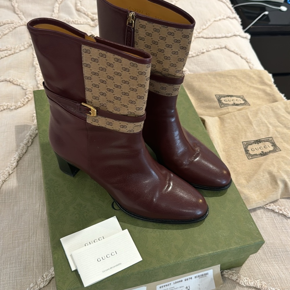 Gucci bordeaux booties- size 41